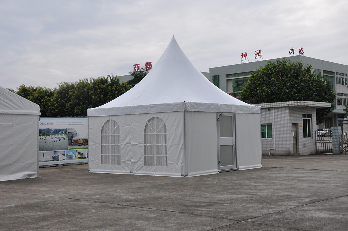 5x5m 20 seater b line tent with lining glass door for sale in Kenya 